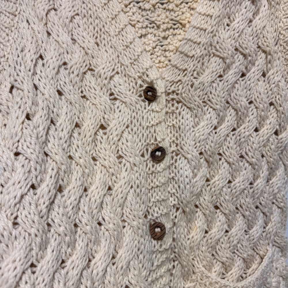 Vintage Cable Knit Wool Sweater Vest Womens Size L Cream 70s Wood Button Chunky - Picture 8 of 11